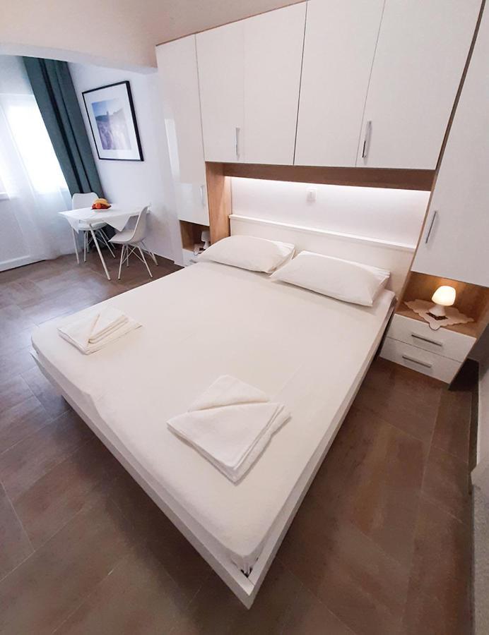 Apartment Nina Rovinj Exterior foto