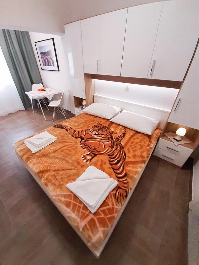 Apartment Nina Rovinj Exterior foto