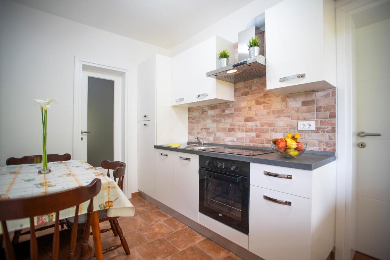 Apartment Nina Rovinj Exterior foto